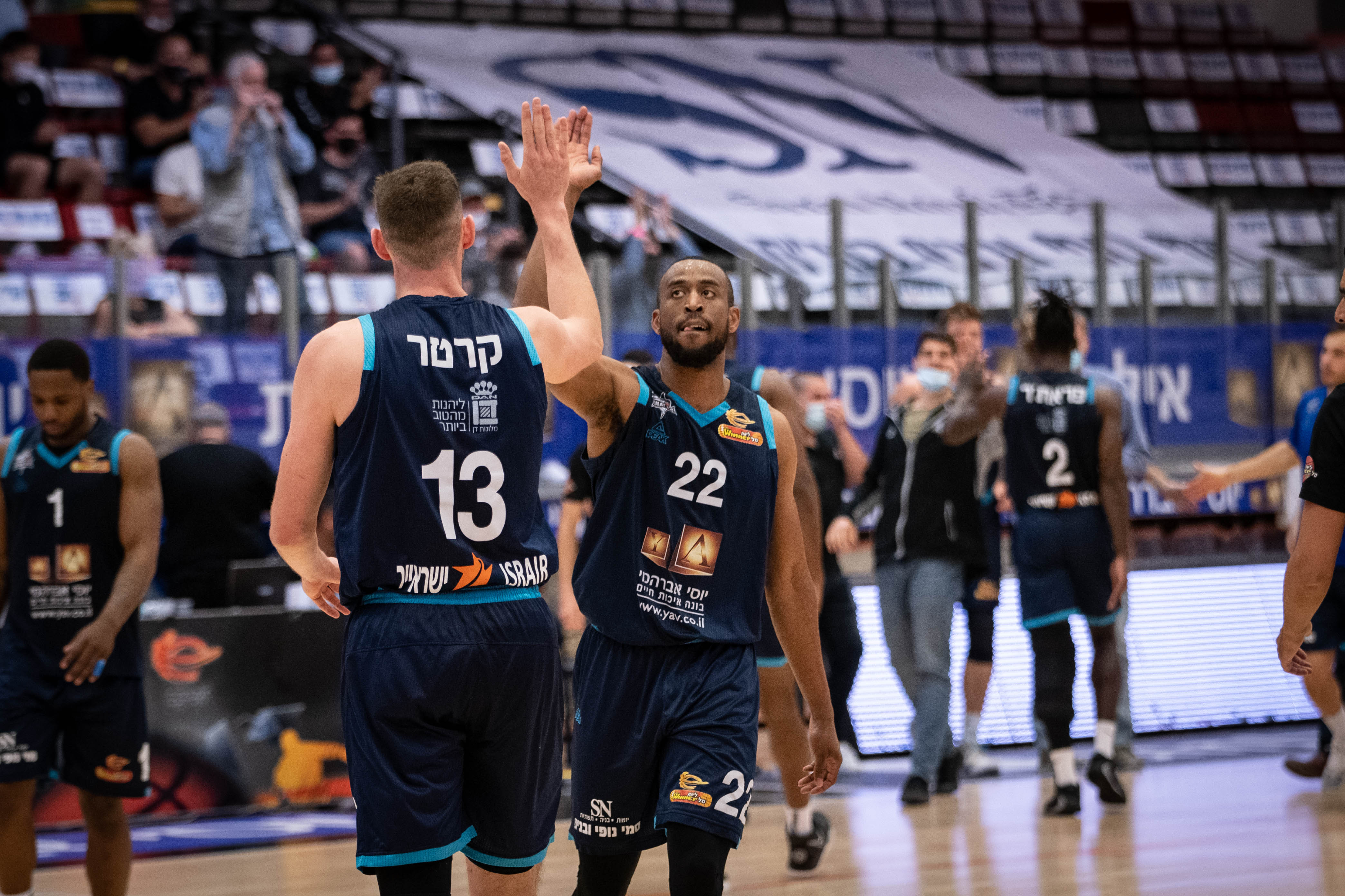 ההצגה הכי טובה בעיר: אילת לא עוצרת