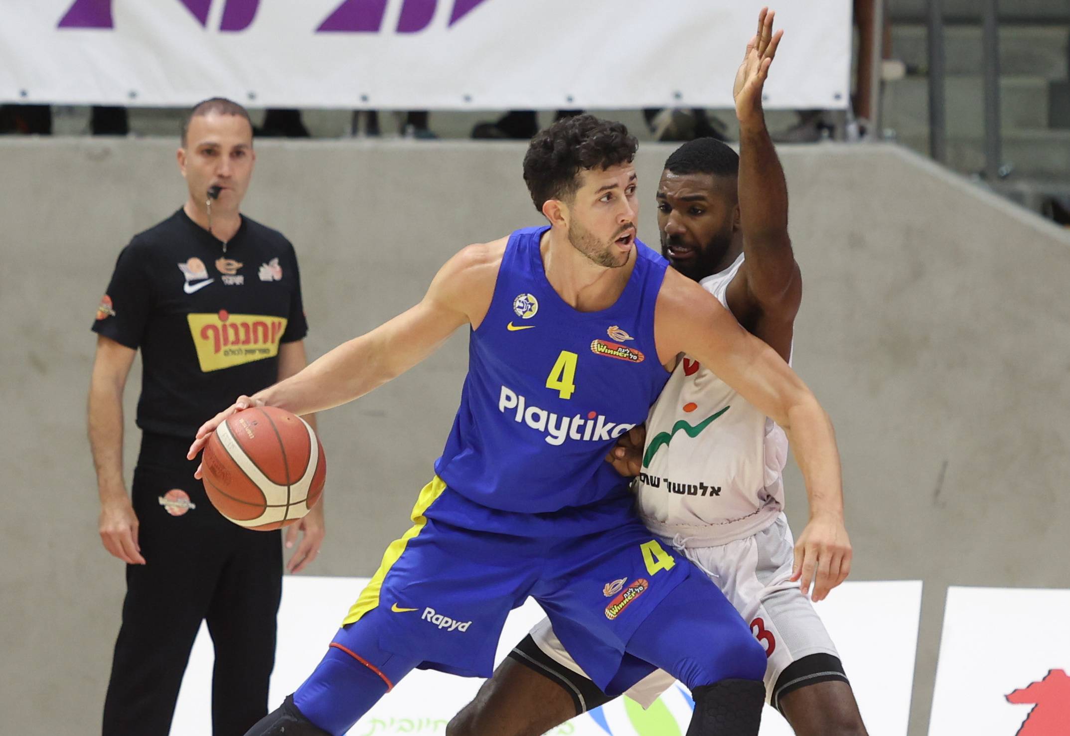 צפו: קלויארו סייע לאלופה להשלים סוויפ