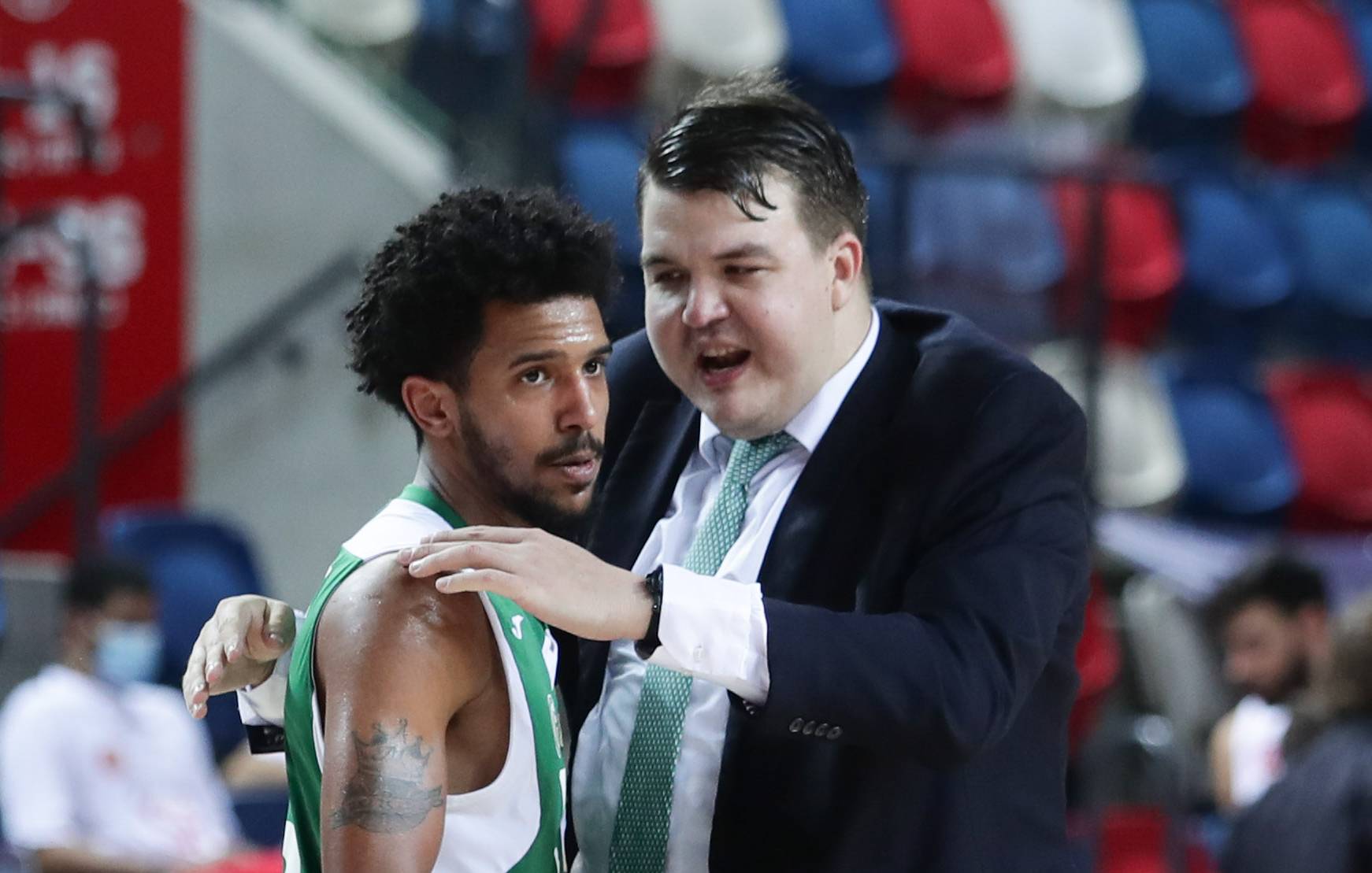 צפו: בריסקר שוב ניפץ את שיאו האישי