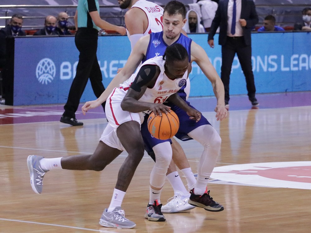 ליגת האלופות: ניצחון קריטי למחזיקת הגביע