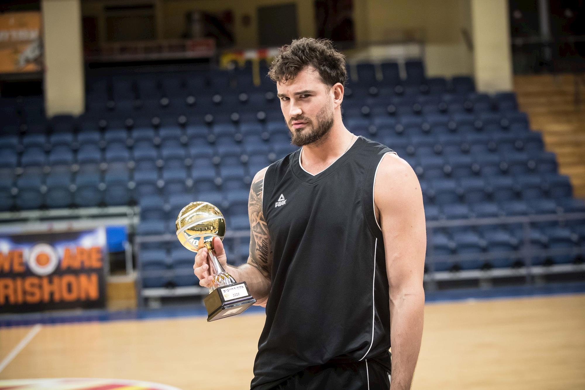 ג'ו אלכסנדר זכה באליפות החיובים השנייה