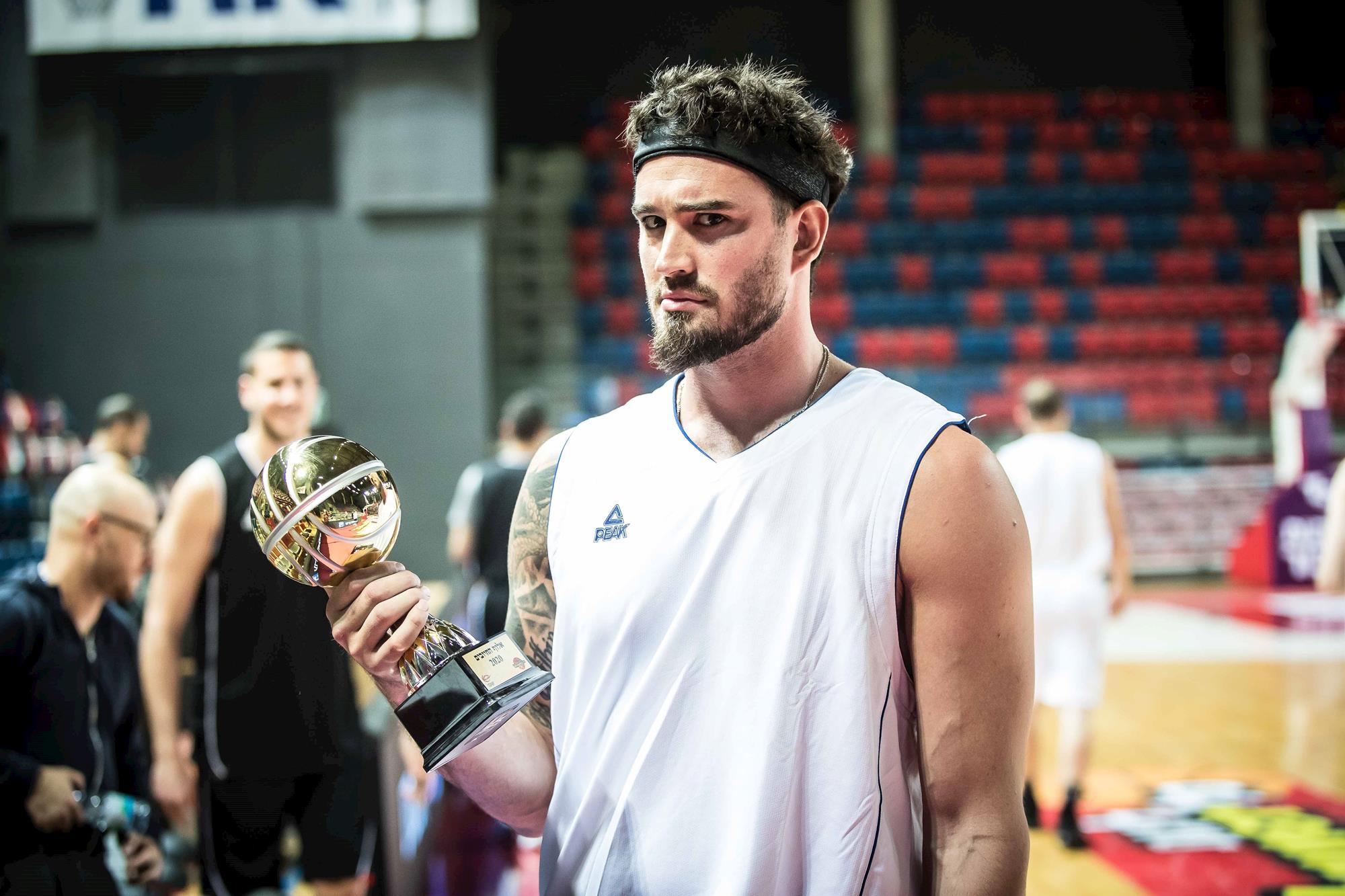 שמר על התואר: ג'ו אלכסנדר אלוף החיובים