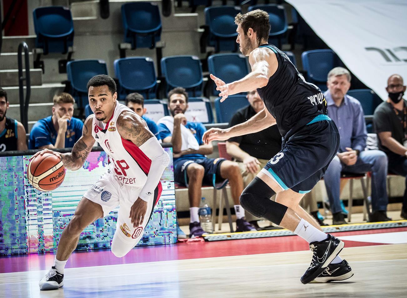 צפו: דייויס השאיר את האדומים במירוץ