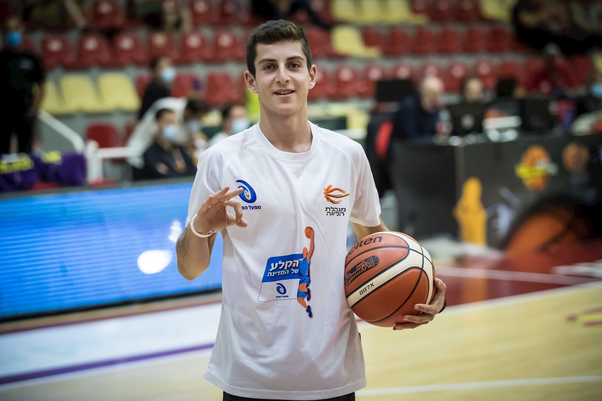 "הקלע של המדינה": אורי כץ בגמר הגדול