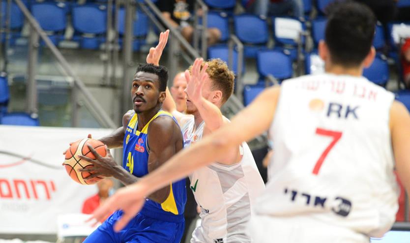 טופ 10: קאת'ברטסון שוב בפסגה