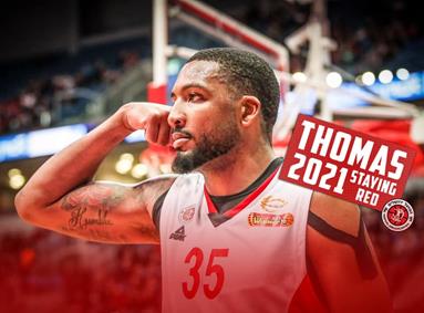 טיישון תומאס נשאר אדום