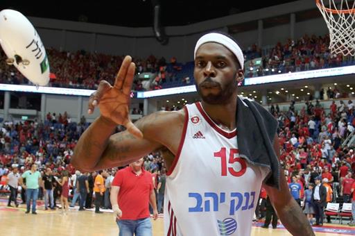 פגז מהעבר: דונטה לא חולק מגבות