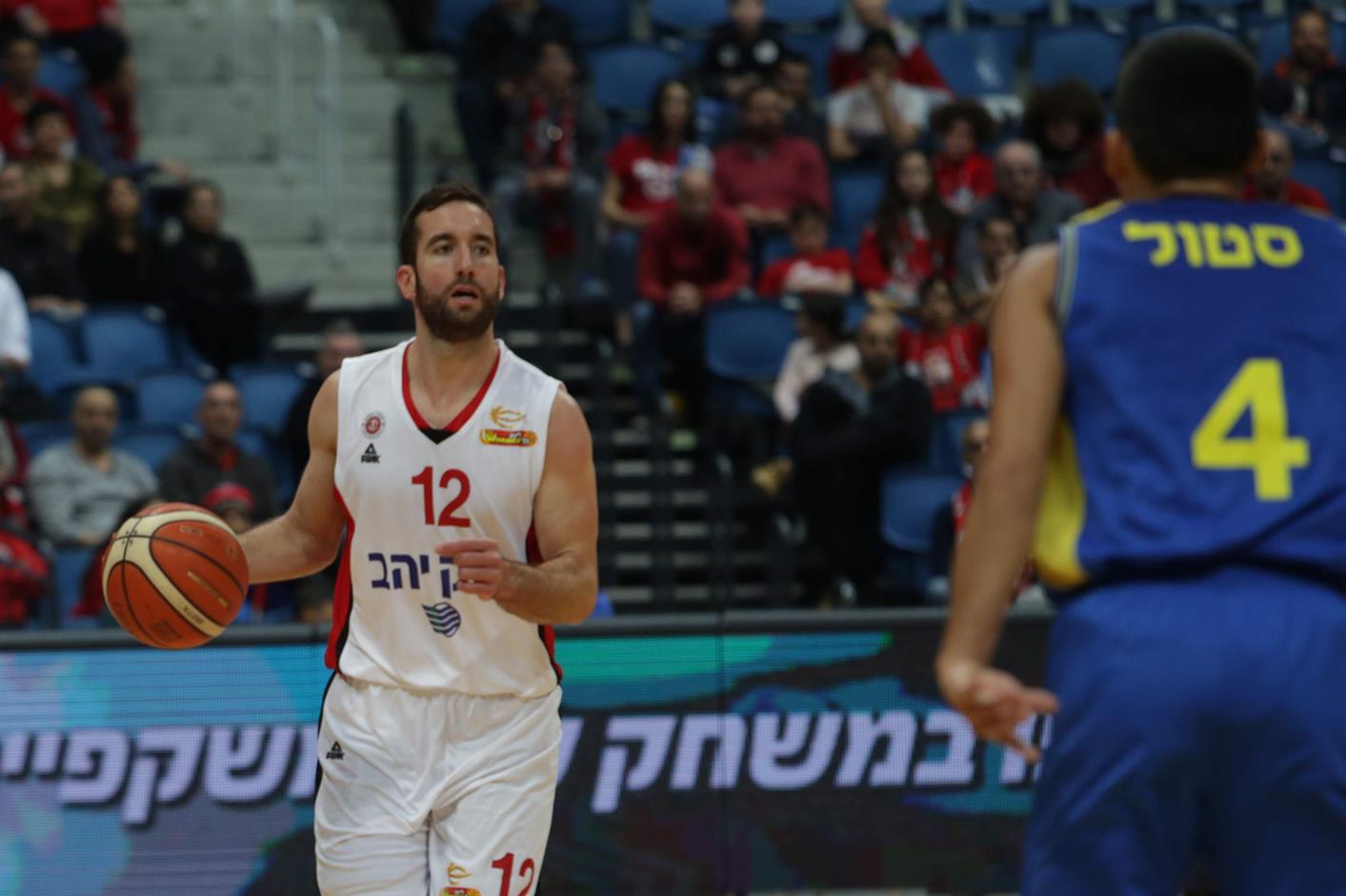 בית חם: ניצחון 8 ברצף לי-ם בפיס ארנה