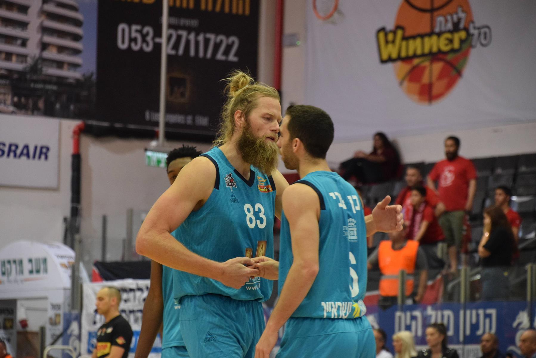 צפו: ערב נהדר לזיו בן צבי מהספסל