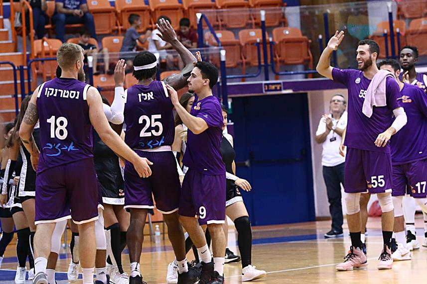 קינג הנרי: נהריה גברה על חולון