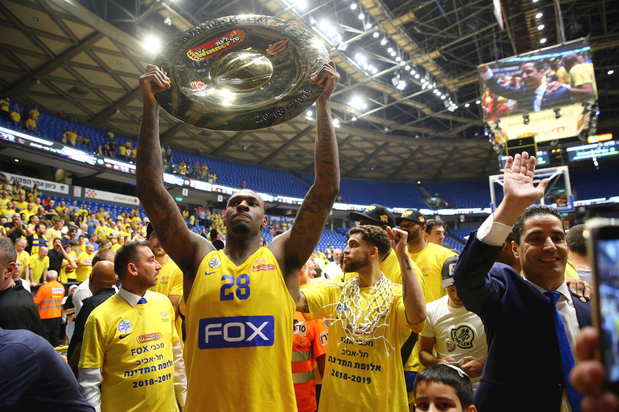 טאריק בלאק האריך חוזה בשורות האלופה