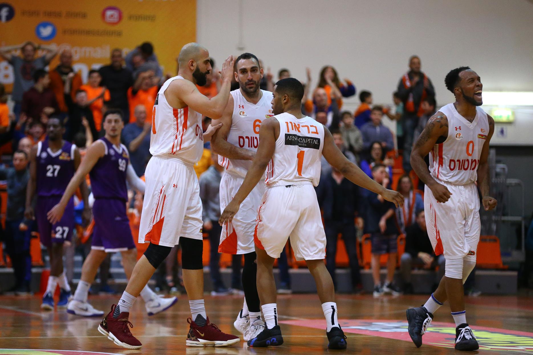 התעוררו בהפסקה: קאמבק נהדר לכתומים