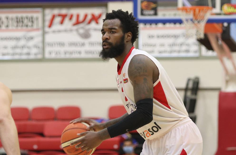 צפו: מייקל יאנג ממשיך להרשים בגן נר