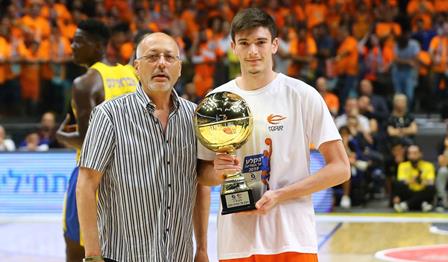 טל פלד הוא "הקלע של המדינה" 2019