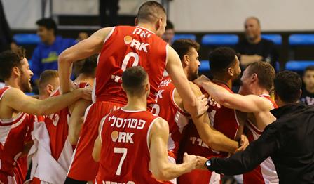 צפו: באזר ביטר בראשות המצעד השבועי