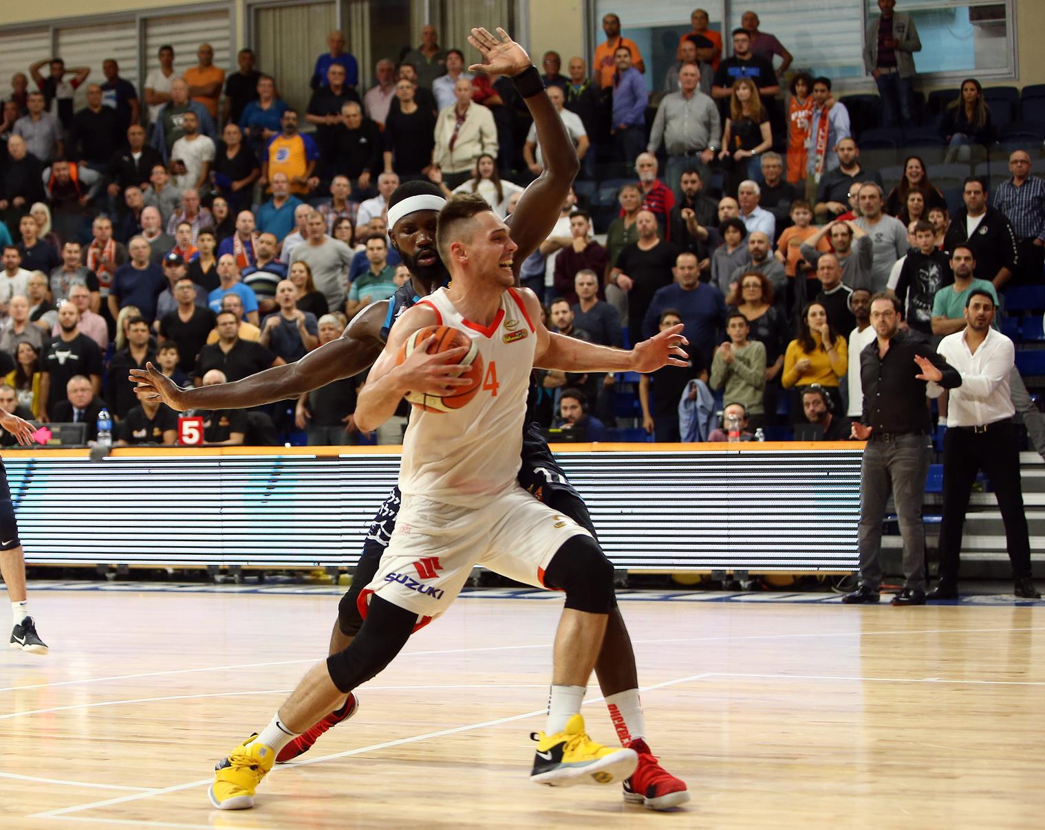 הערב: ראשל"צ מארחת את נועלת הטבלה 