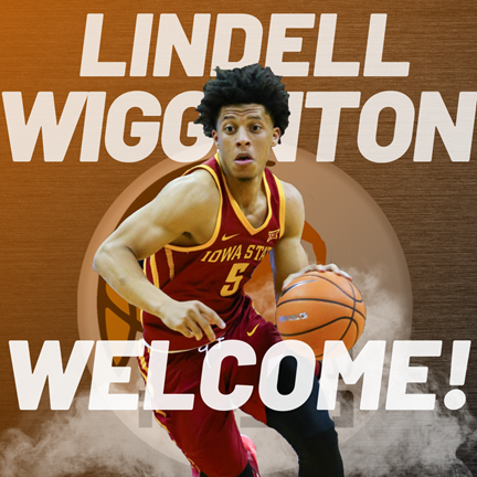 לינדל וויגינטון סגר את מצבת הזרים בכתום