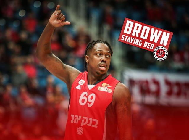 ג'ייקובן בראון ממשיך בשורות מחזיקת הגביע