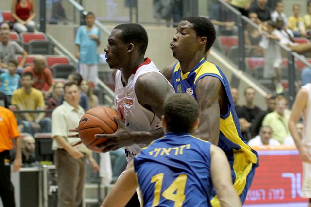 חוזר ארצה: ראקים סנדרס בבאר שבע