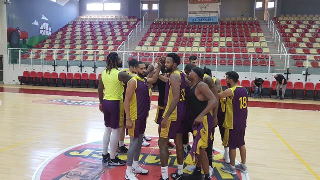 אימון: התחלה מבטיחה לסגולים-צהובים