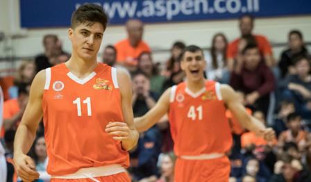 צפו: כמעט שיא קריירה חדש לאדם אריאל