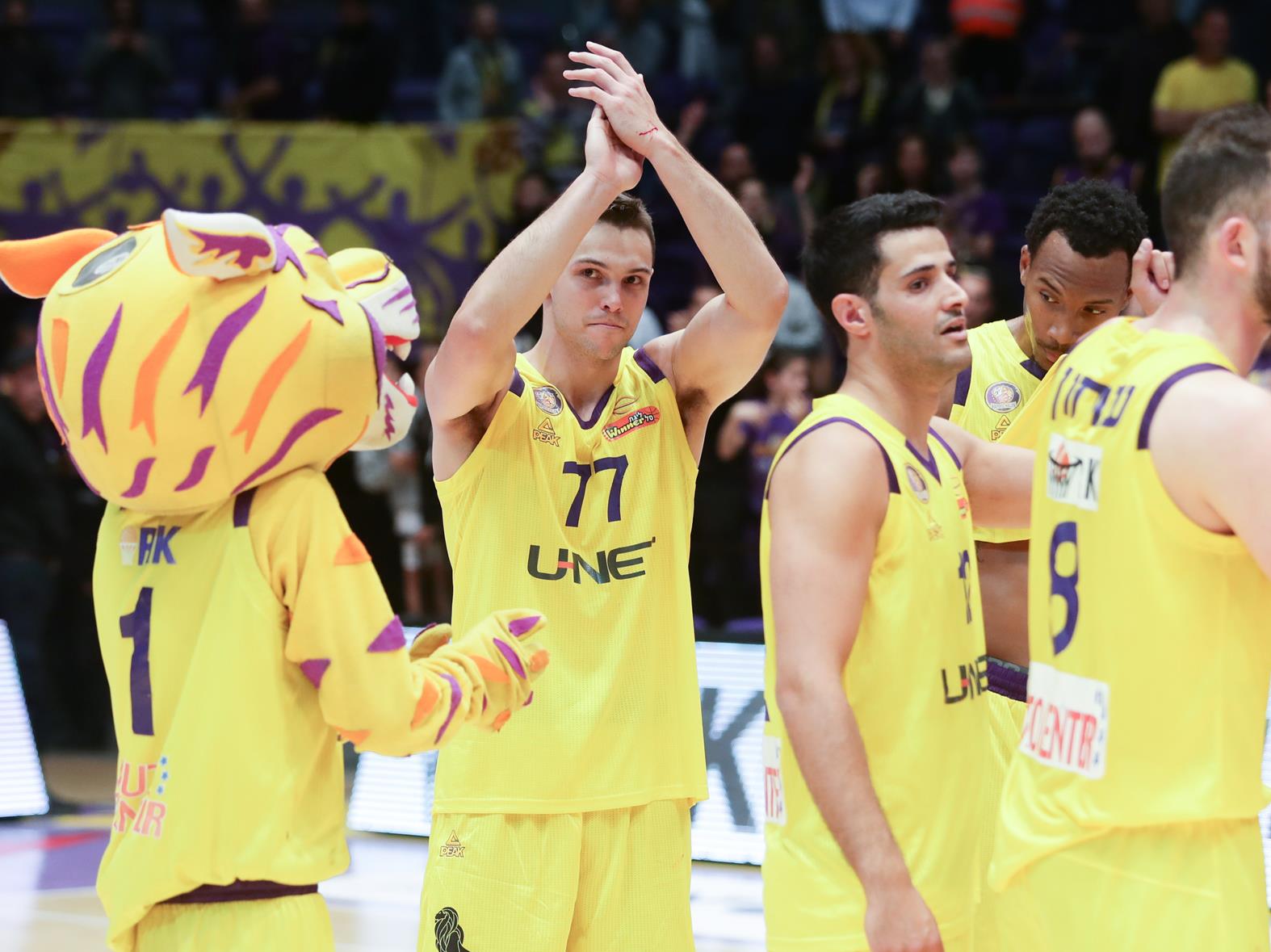 דם חדש: בכורה יפה לקולשוב, חולון ניצחה