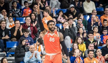 חזר בגדול: מונרו בלט בניצחון על האדומים