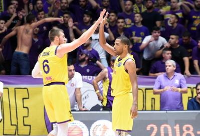 צ'מפיונס: ניצחון מרשים למחזיקת הגביע