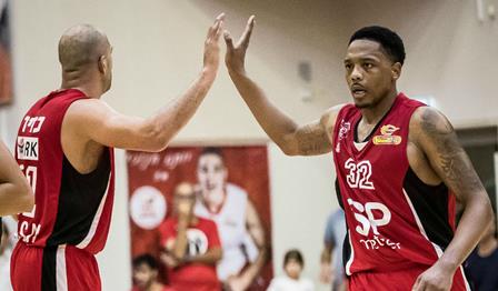 צפו: בכורה חלומית ללנזל סמית' ג'וניור