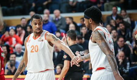 האריך את הרצף: לונג גבר על ירושלים