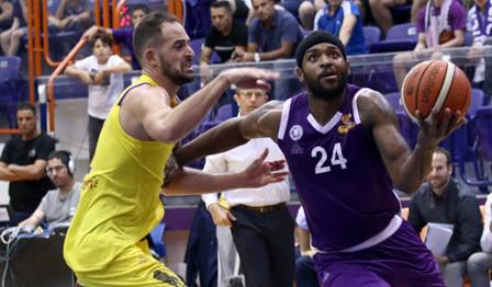 מצטיין המחזור הראשון: מייק הנרי