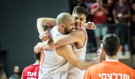 צפו: הסיומת המדהימה של אדם אריאל