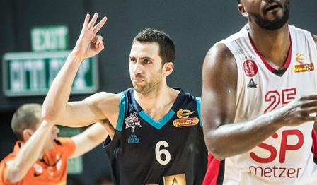 צפו: זיו בן צבי עזר לאילת לחזור למסלול