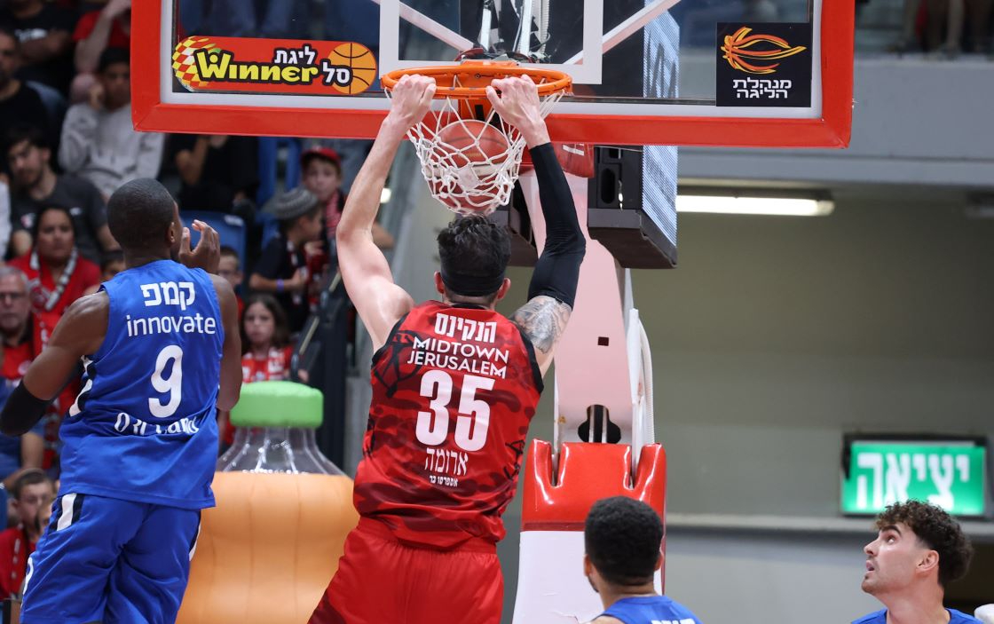 בתום מותחן ענק: י-ם עלתה ל-1:2 בסדרה