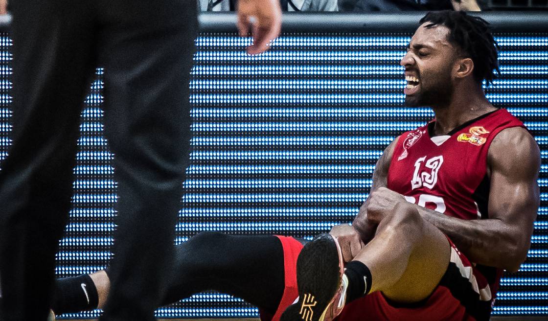 צפו: ג'יימס יאנג התפוצץ בדרבי התל אביבי