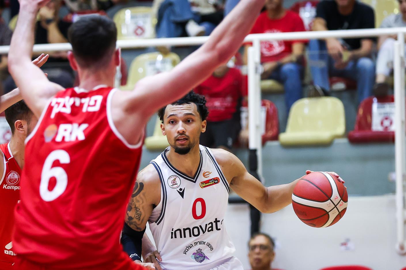 צפו: פייטון וויליס חזר ללהוט מעבר לקשת