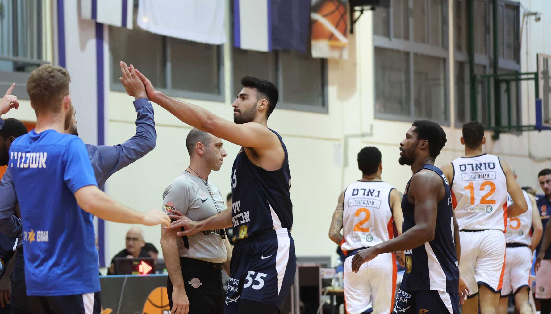 צפו: בכורה נהדרת לאביבי ודגלאס באילת