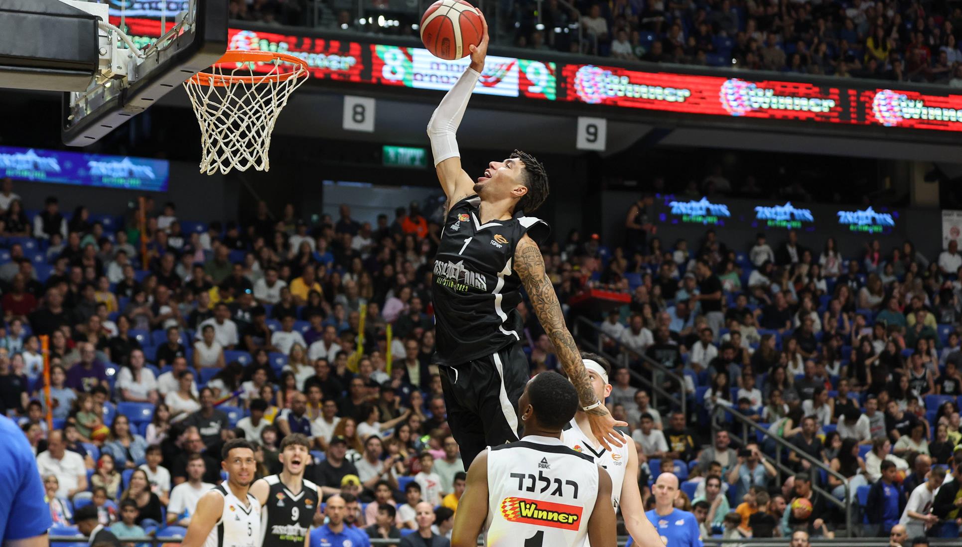 צפו: סנדי כהן הרשים במשחק הכוכבים