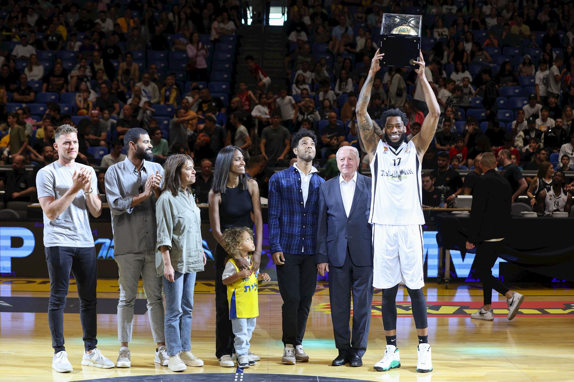 צפו: אריק גריפין נבחר ל-MVP באולסטאר