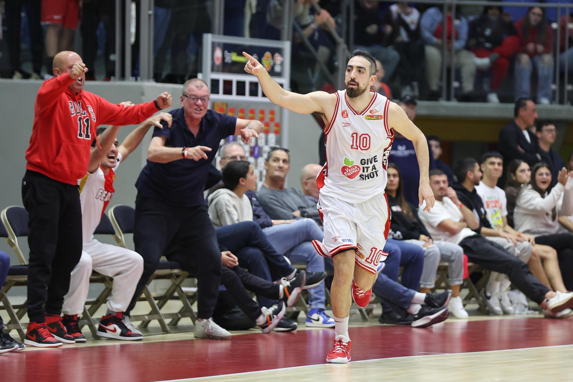 ניצחון חוץ דרמטי להפועל ת"א בקונכיה
