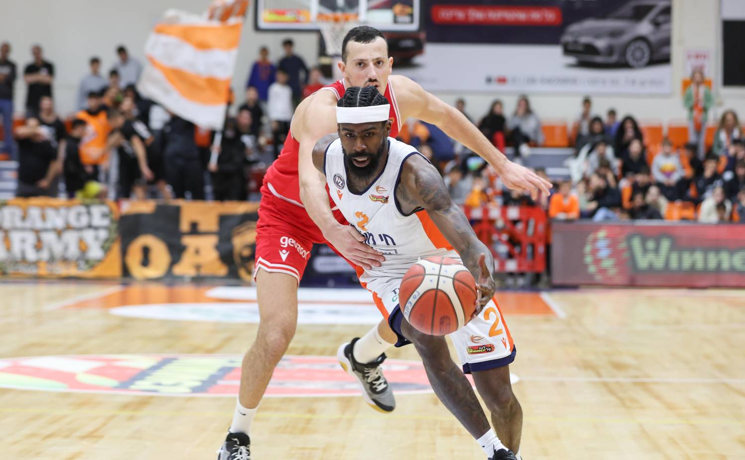 צפו: מחצית שנייה גדולה לשאק ביוקנן 