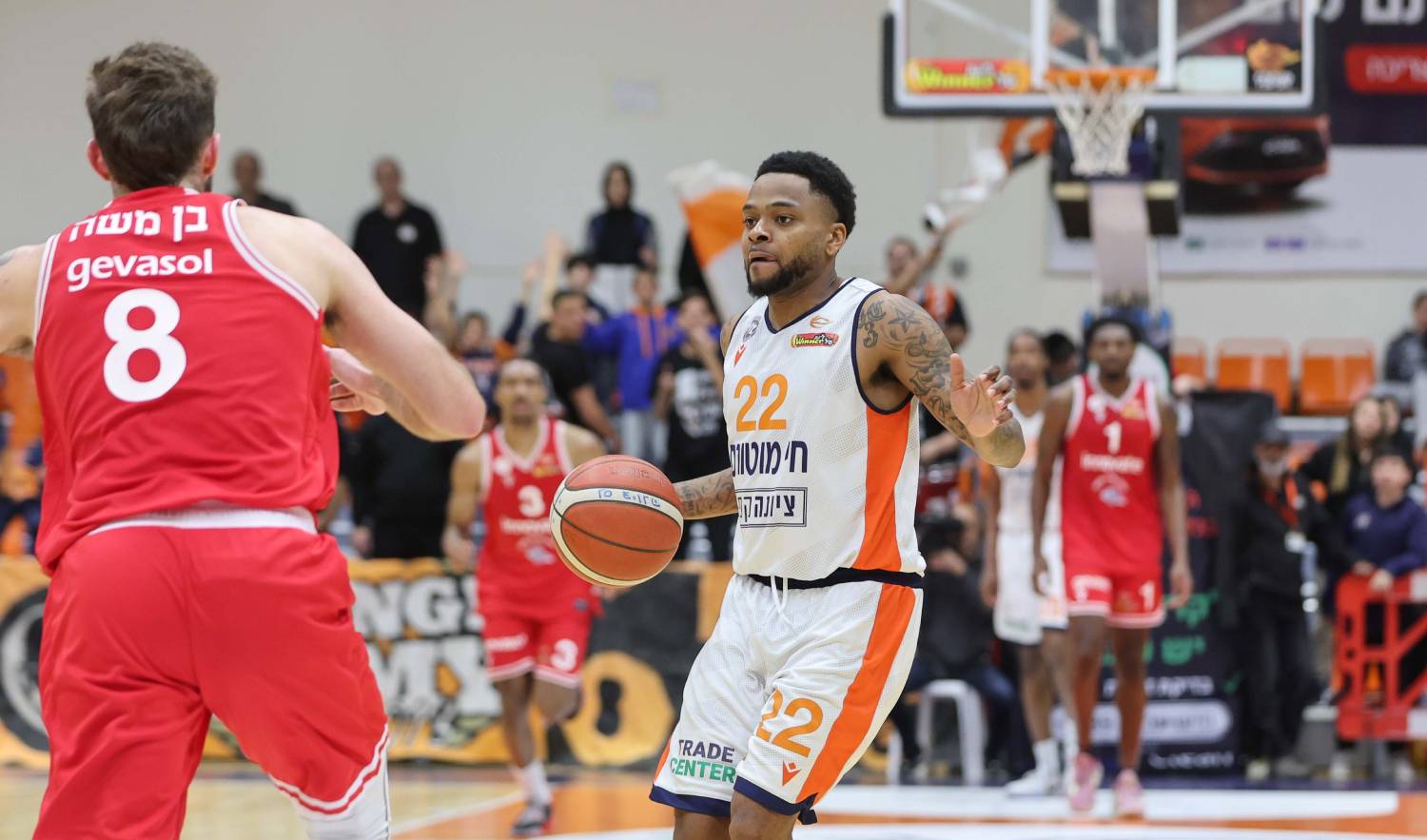 צפו: 15 אסיסטים מול איבוד בודד לקופר