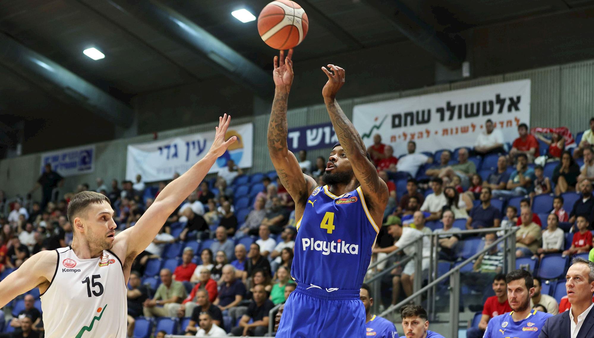 צפו: שיא עונתי ללורנזו בראון בליגה