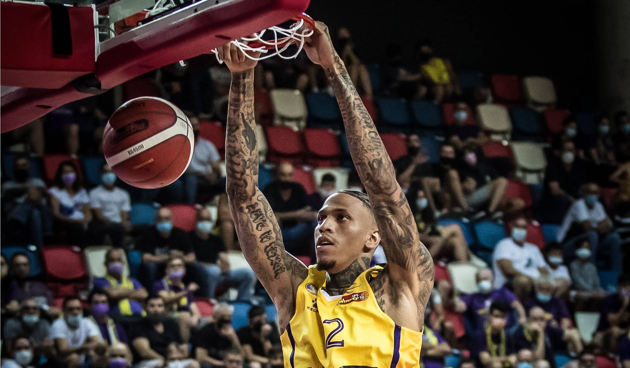 צפו: חגיגת אלי הופים במצעד השבועי