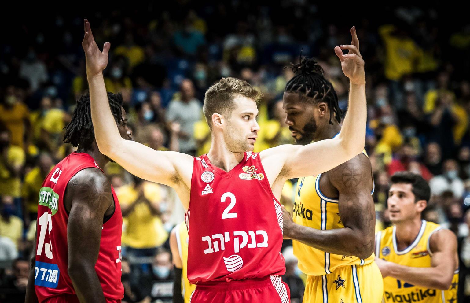 הערב: בכורה להלפרין על הקווים מול חולון