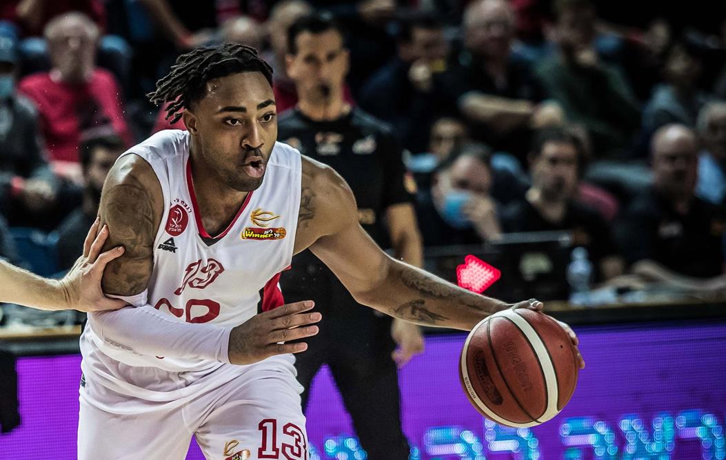 צפו: טופ 5 - קליעות בלתי אפשריות