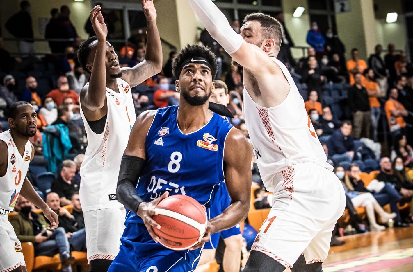 צפו: שון דאוסון לא ריחם על האקסית