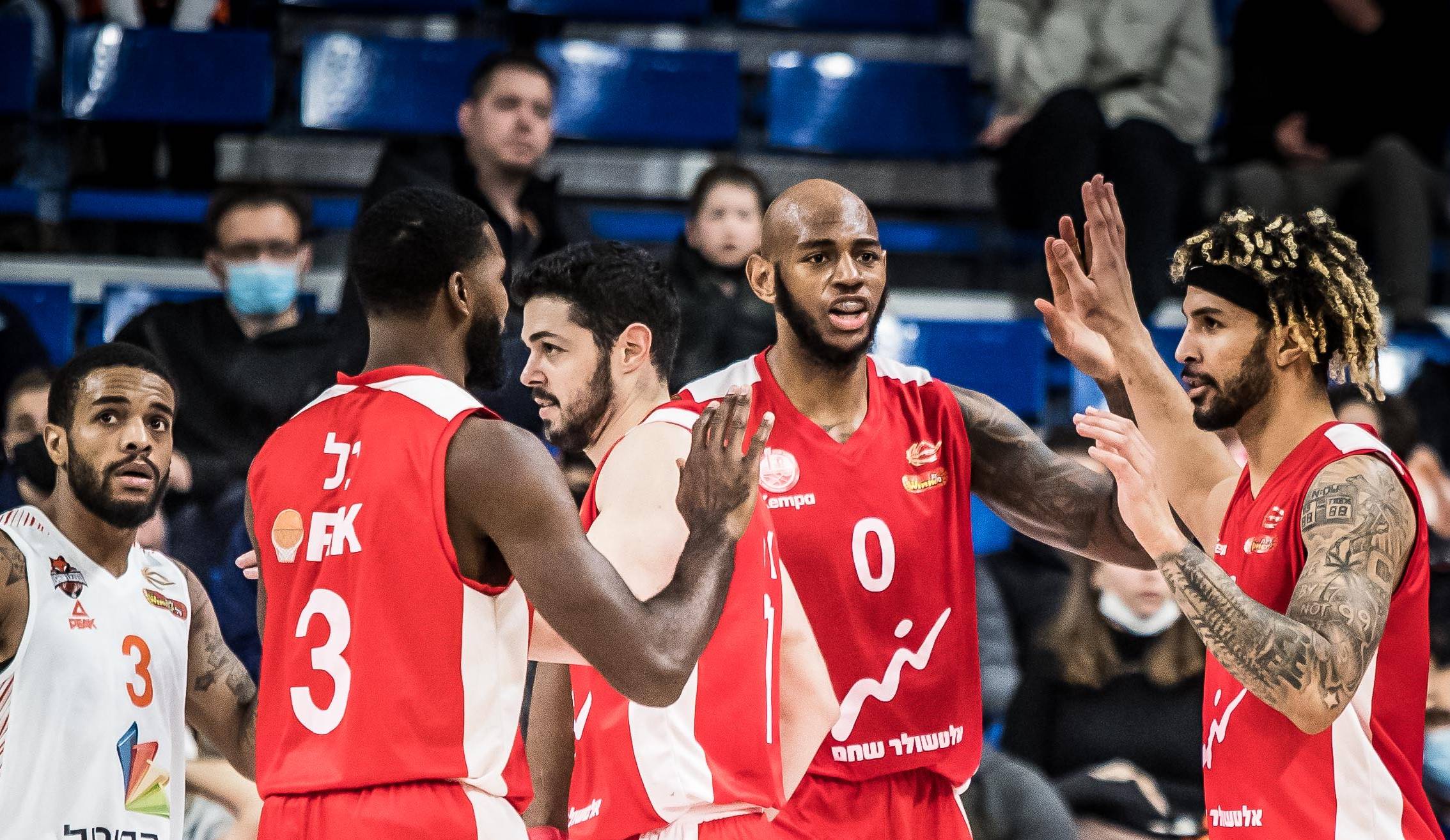 צפו: ערב קליעה גדול לבאר שבע מבחוץ