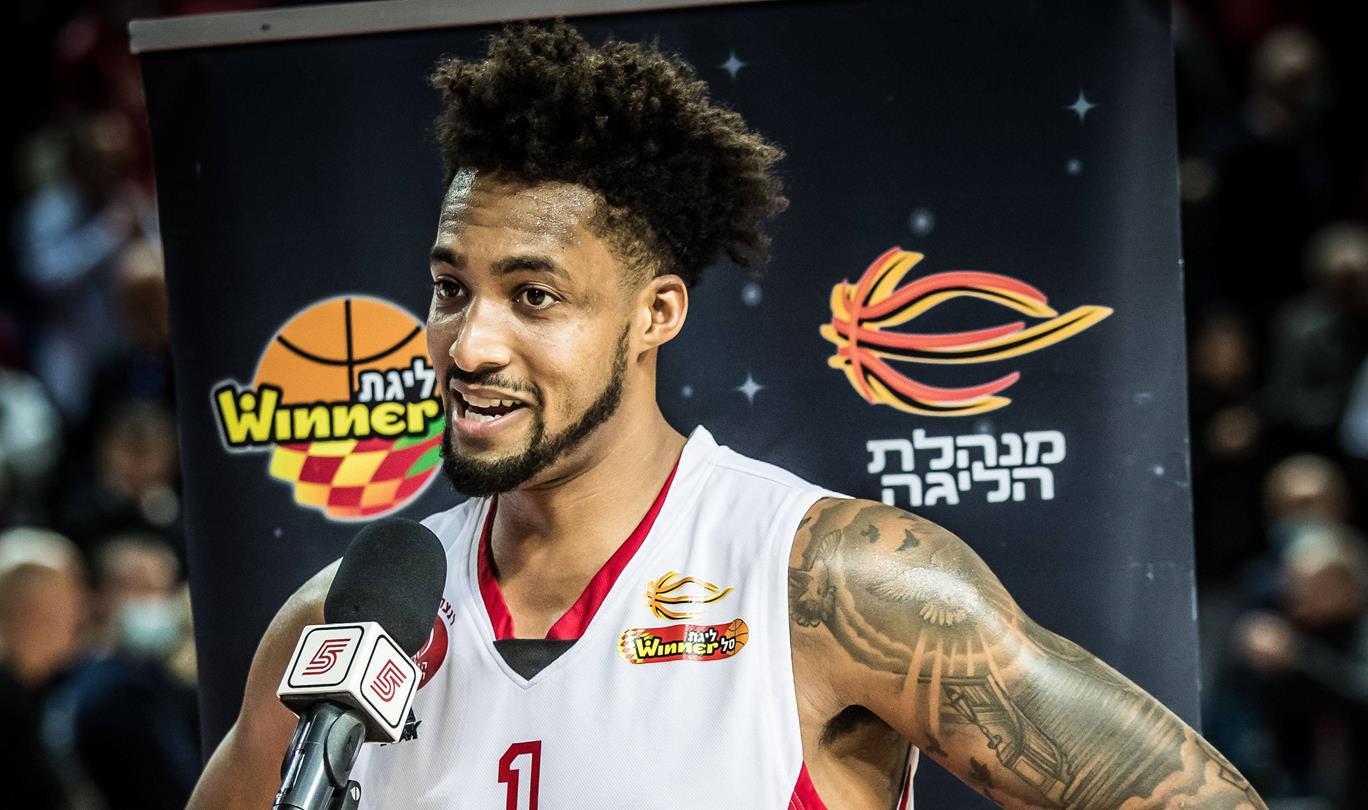 צפו: טוקוטו שוב ראשון במצעד השבועי