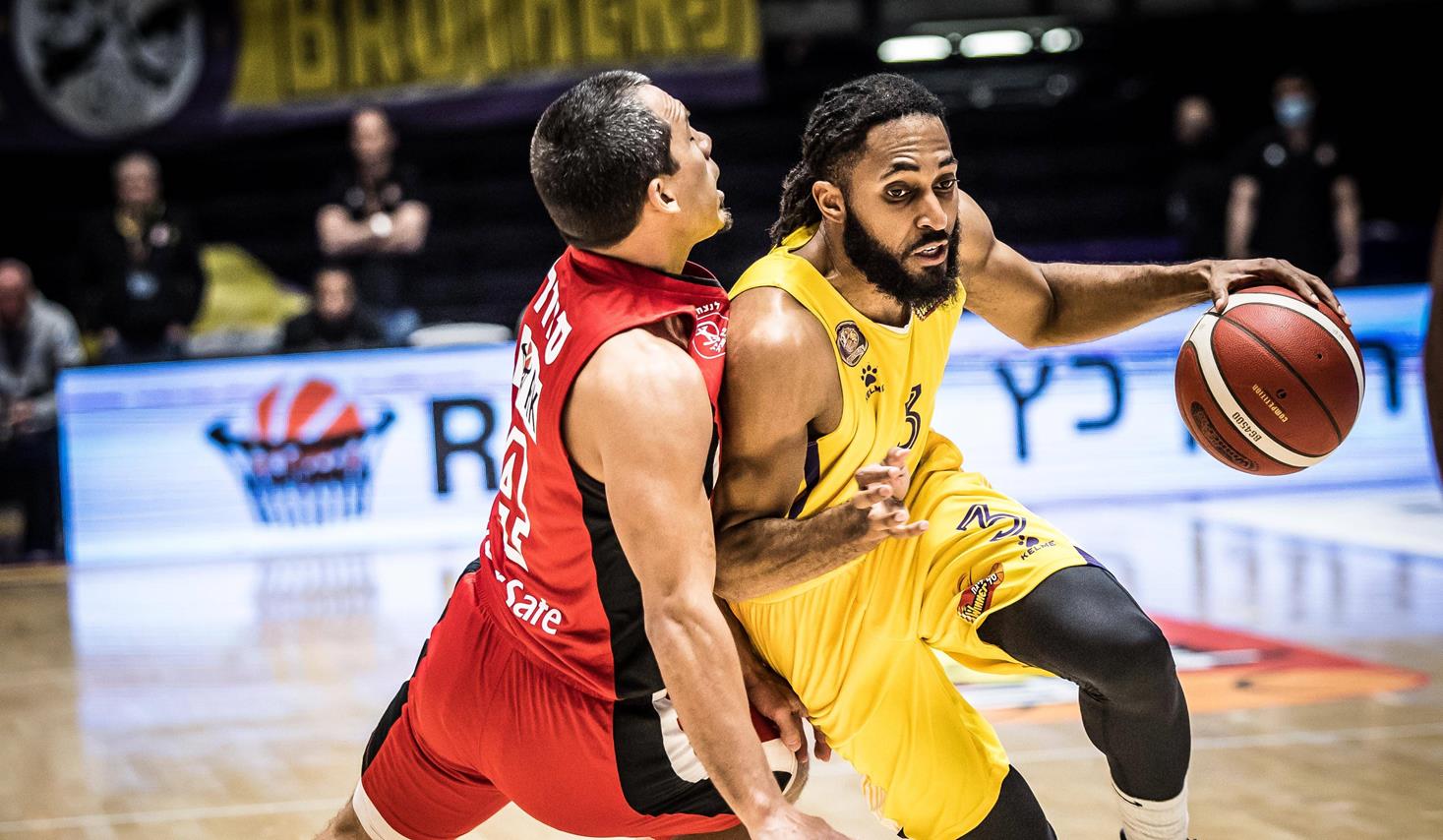 האדם הנכון: סמית' הוביל קונצרט חולוני